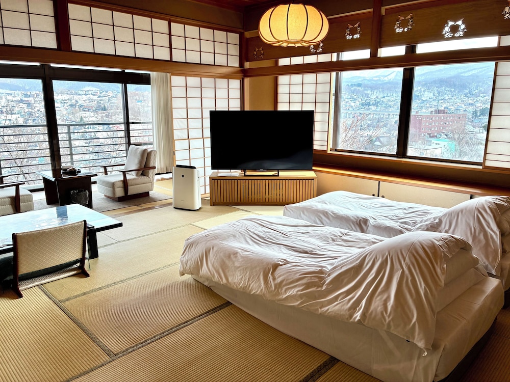 本館和室 「銀嶺」 客室2 | 料亭湯宿 銀鱗荘