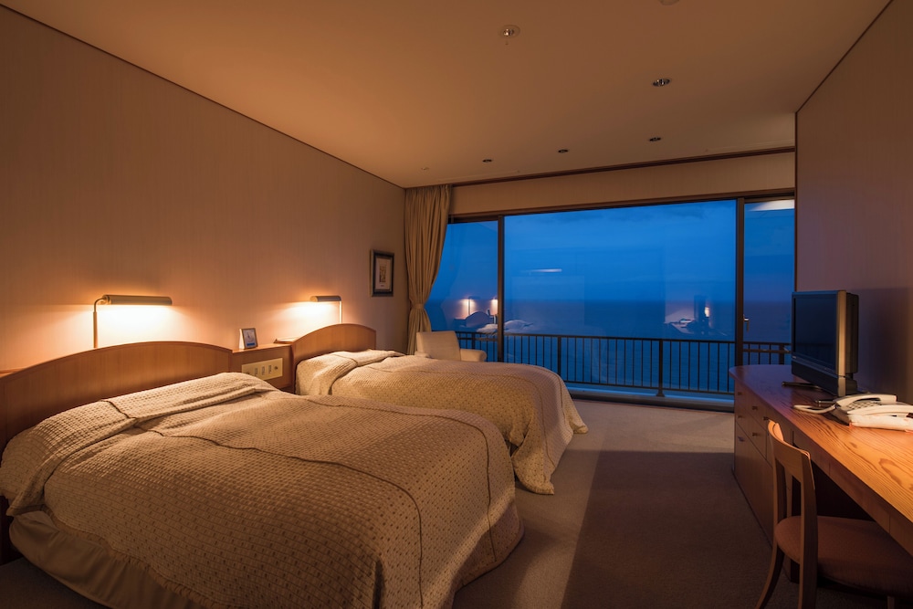 新館 特別和洋室 客室5 | 料亭湯宿 銀鱗荘