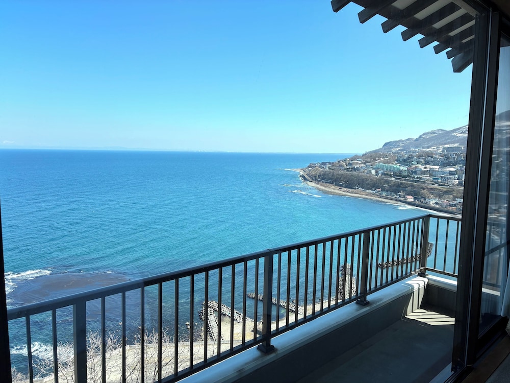 新館 特別和洋室 客室13 | 料亭湯宿 銀鱗荘