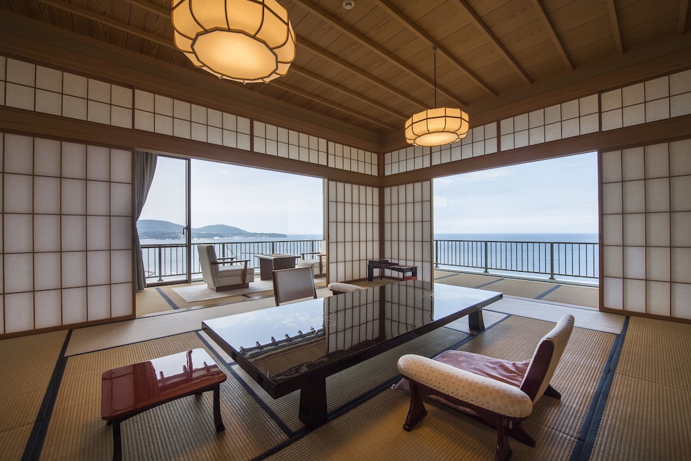 新館 特別和洋室 | 料亭湯宿 銀鱗荘