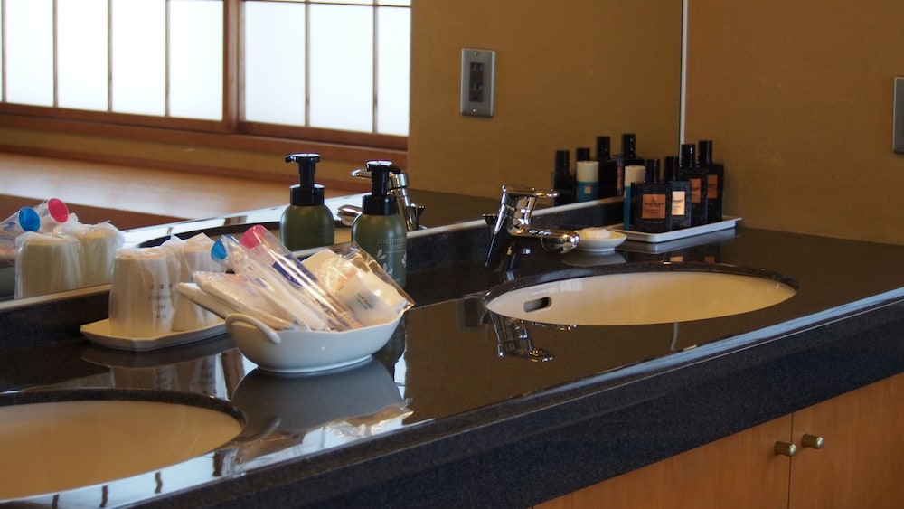 新館和室 バスルーム0 | 料亭湯宿 銀鱗荘