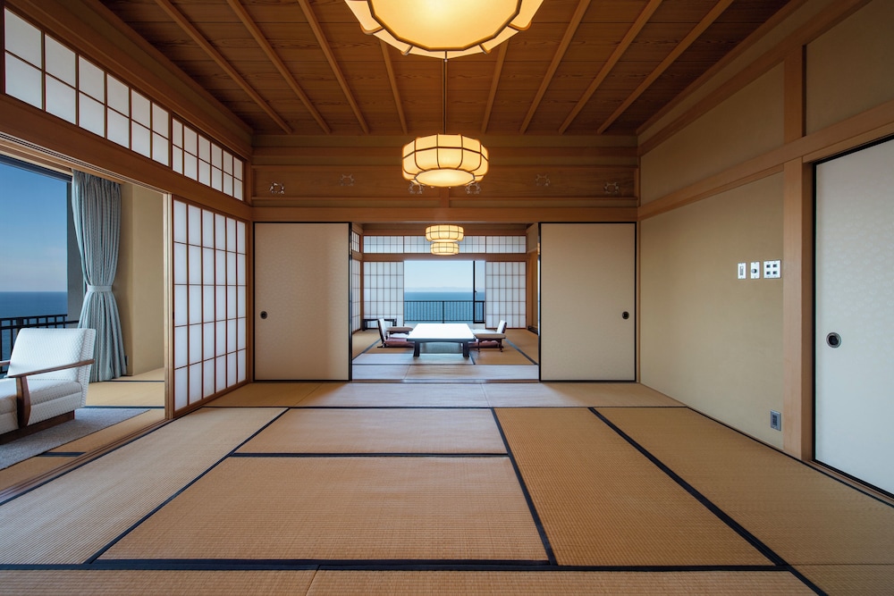 新館 特別和洋室 客室10 | 料亭湯宿 銀鱗荘