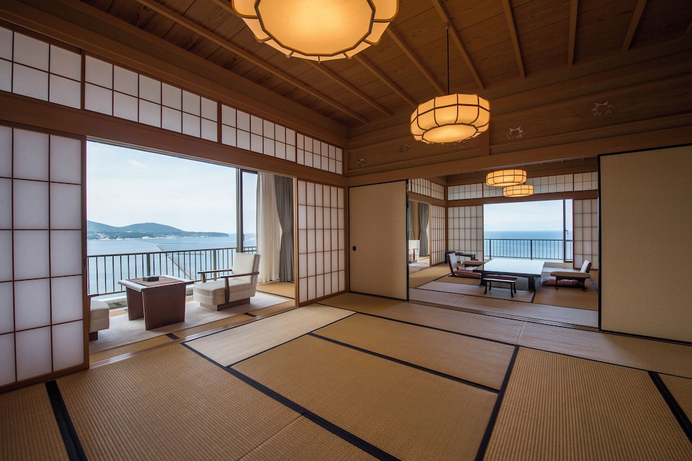 新館 特別和洋室 客室7 | 料亭湯宿 銀鱗荘