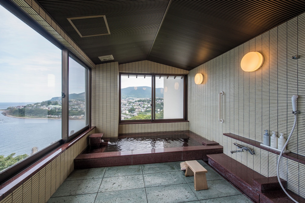 新館和室 客室2 | 料亭湯宿 銀鱗荘