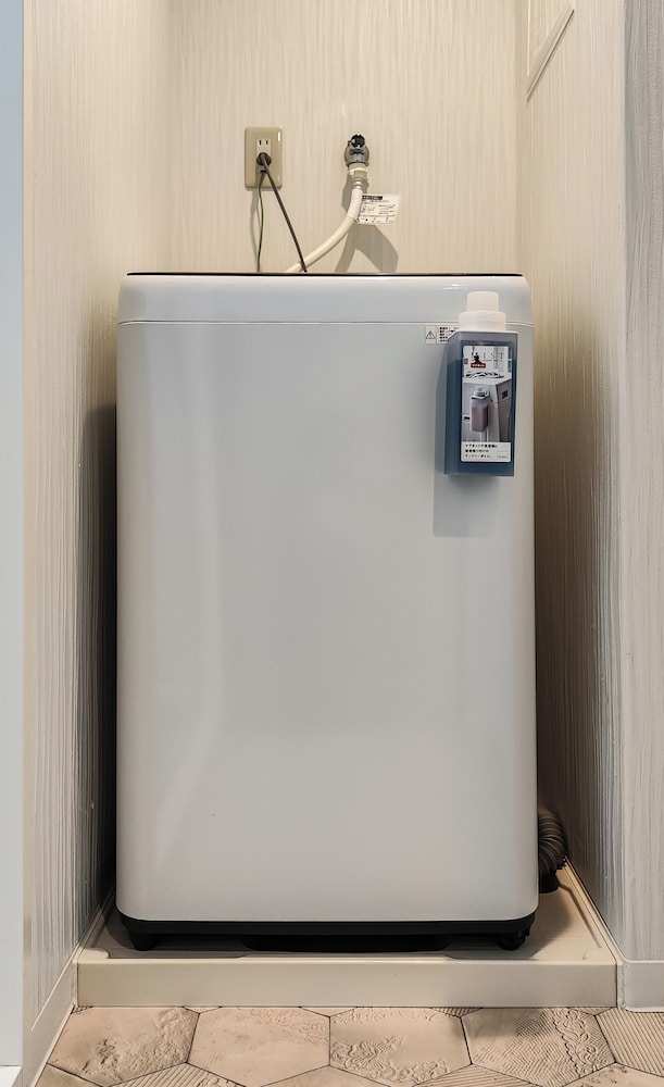 和風ダブルルーム バスルームの設備0 | レジャリーホーム 難波