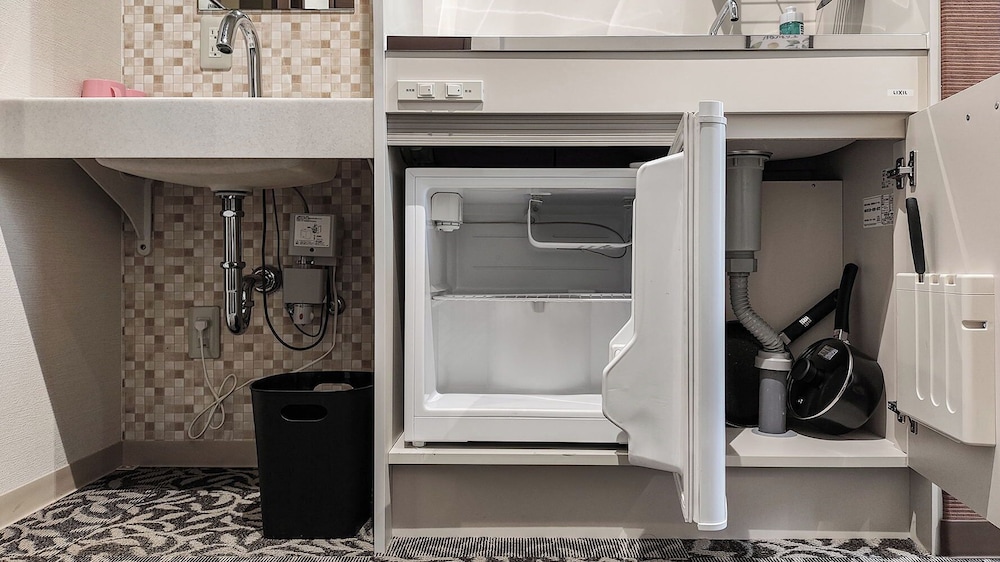 和風ダブルルーム 小型冷蔵庫0 | レジャリーホーム 難波