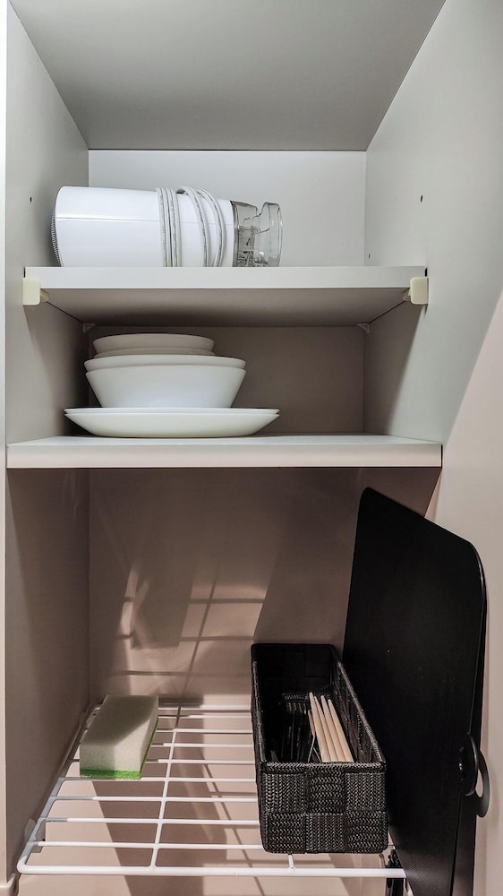 和風ダブルルーム 専用簡易キッチン1 | レジャリーホーム 難波