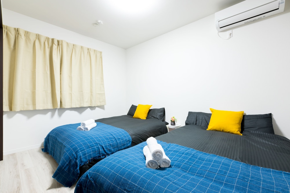 客室1 | 三日月ハウス寺田町