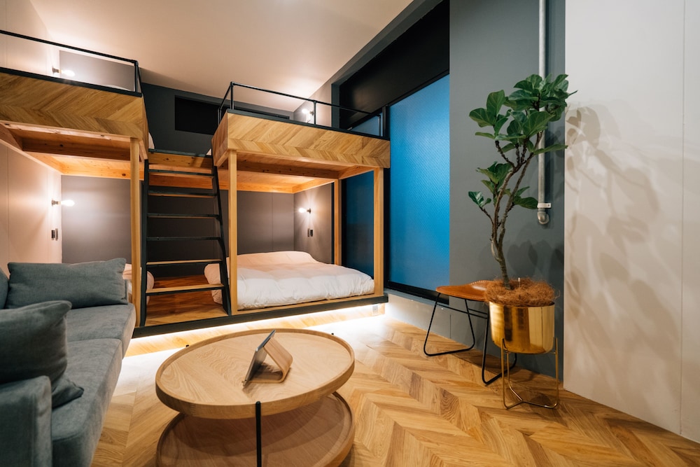 デラックス スタジオ ベッド (複数台) テラス 客室5 | mizuka Daimyo 3 ‐unmanned hotel‐