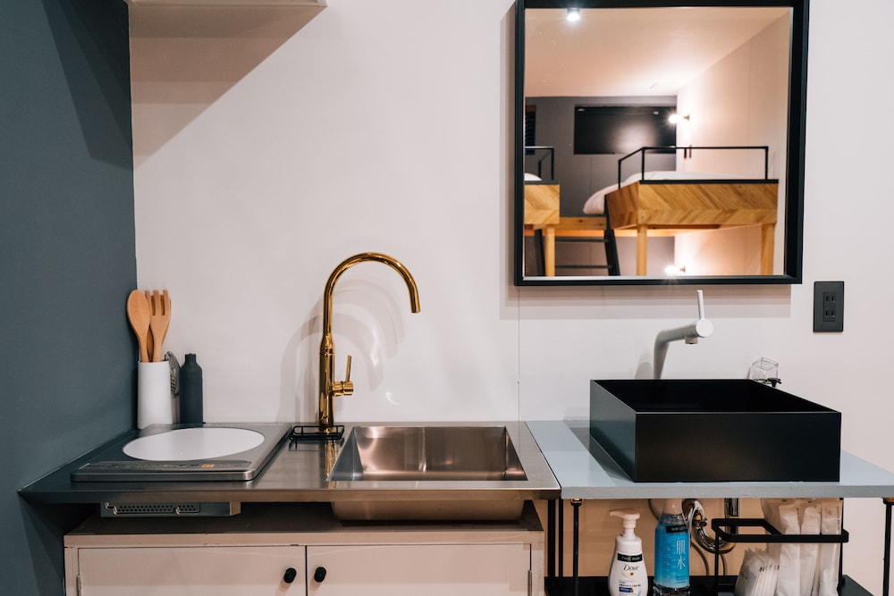 デラックス スタジオ ベッド (複数台) 簡易キッチン 専用キッチン0 | mizuka Daimyo 3 ‐unmanned hotel‐