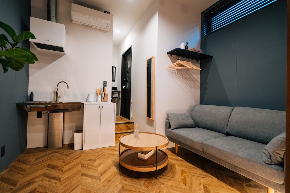 デラックス スタジオ ベッド (複数台) 簡易キッチン リビング エリア0 | mizuka Daimyo 3 ‐unmanned hotel‐