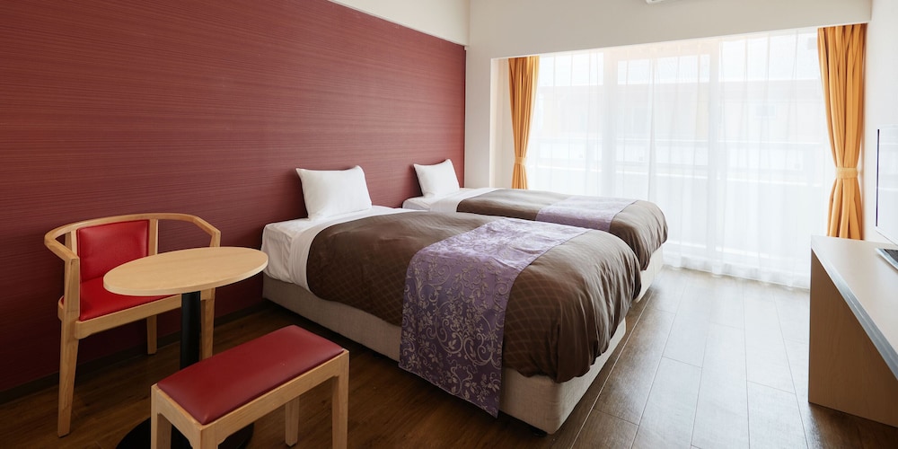 スタンダード ツインルーム シングルベッド 2 台 禁煙 客室3 | ミチ旅ホテル 読谷