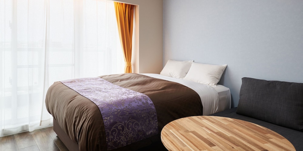 スタンダード ダブルルーム ダブルベッド 1 台 禁煙 客室7 | ミチ旅ホテル 読谷