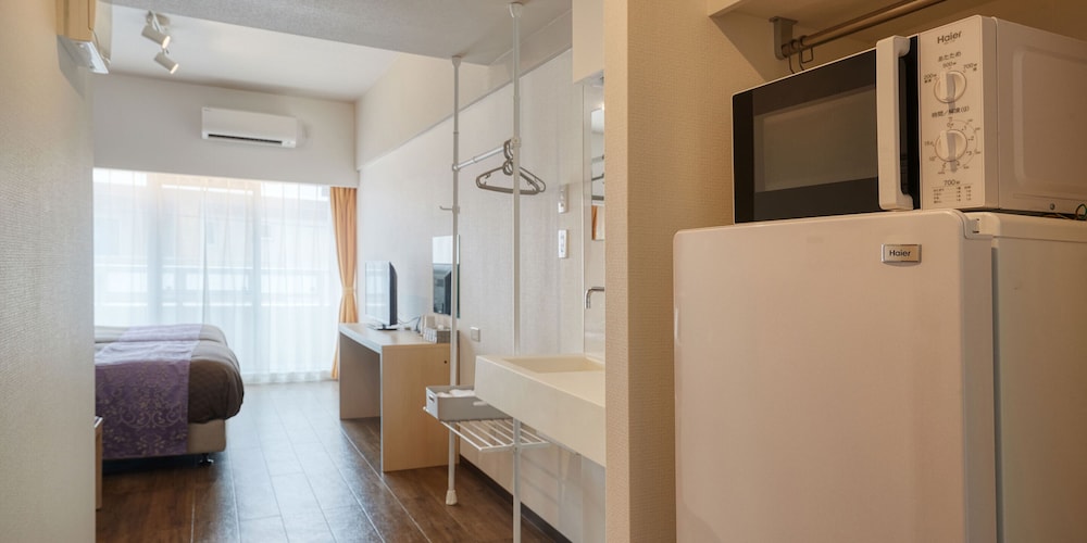 スタンダード ツインルーム シングルベッド 2 台 禁煙 客室1 | ミチ旅ホテル 読谷