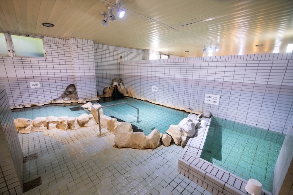 ベーシック ツインルーム 大浴場0 | 湯の川温泉 ホテル雨宮館