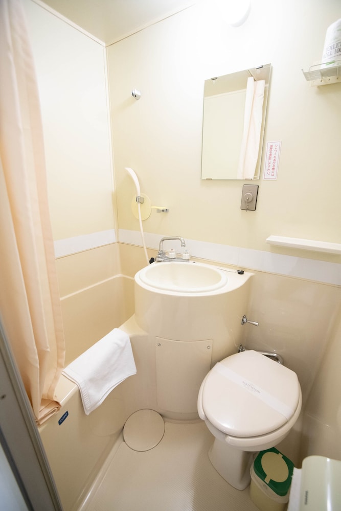 ベーシック ツインルーム バスルーム0 | 湯の川温泉 ホテル雨宮館