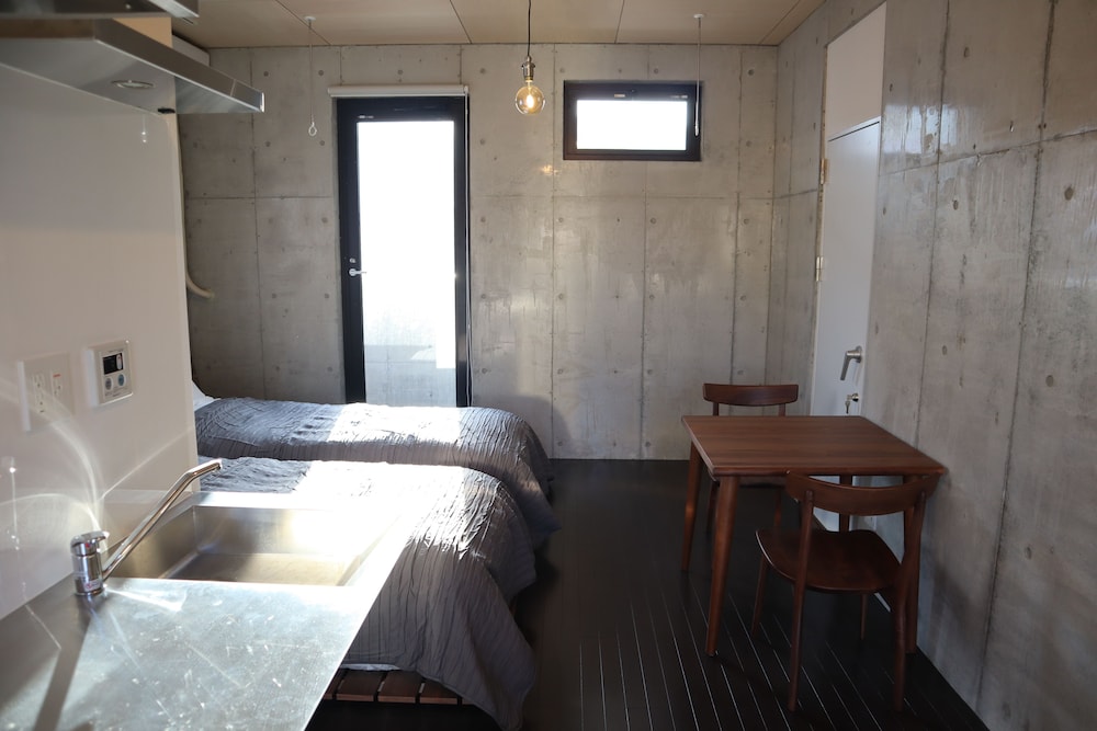 客室1 | TREESIDE HOTEL & APARTMENT
