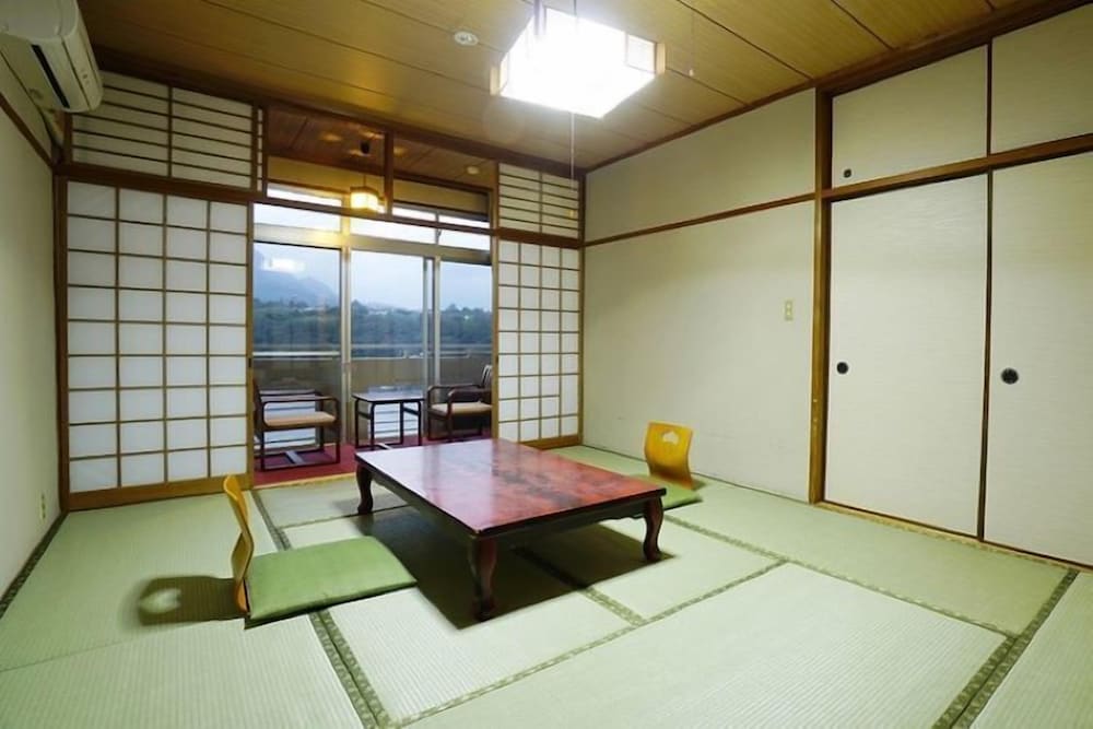 禁煙 和室 8～10畳 専用バスルーム付 | ホテル 屋久島山荘