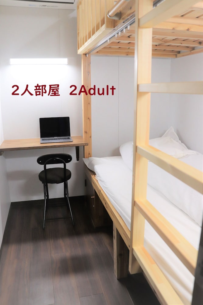 セミプライベートルーム 2人利用 二段ベッド1台 禁煙 客室1 | JAM HOSTEL博多駅前