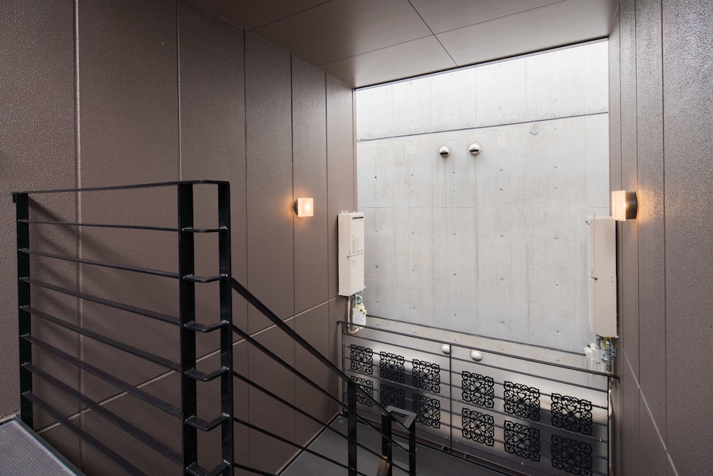 階段1 | ビューティヴィラ天下茶屋 201