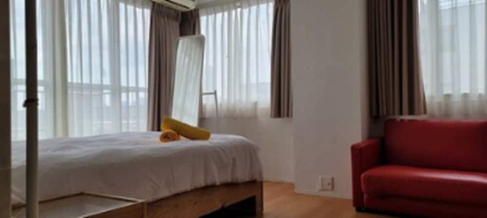 4 人部屋 禁煙 (601or with view or the Top floor) | Rhodes Kagurazaka Hotel