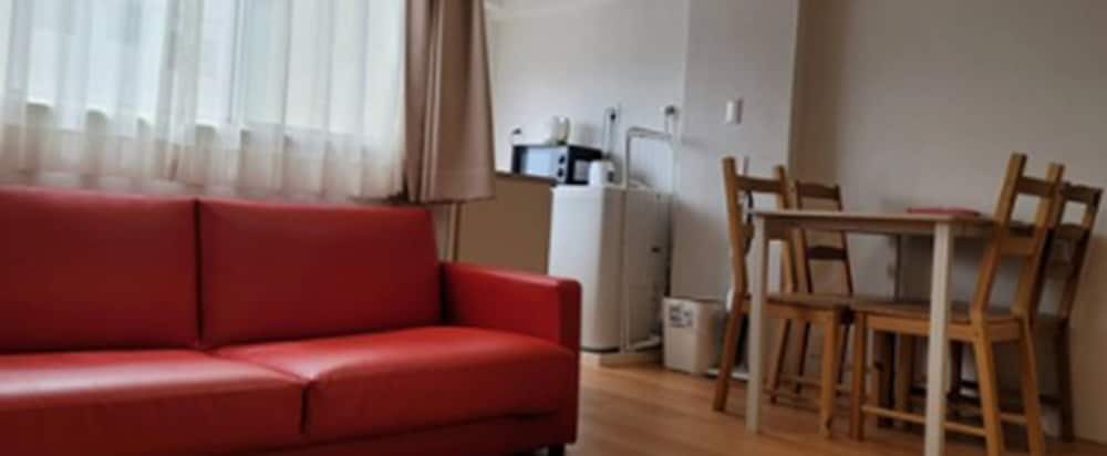 4 人部屋 禁煙 (601or with view or the Top floor) 客室2 | Rhodes Kagurazaka Hotel