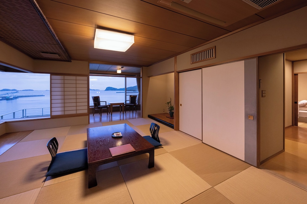 ジュニアスイート　源泉オーシャン露天【禁煙】 | 壱岐リトリート 海里村上 by 温故知新