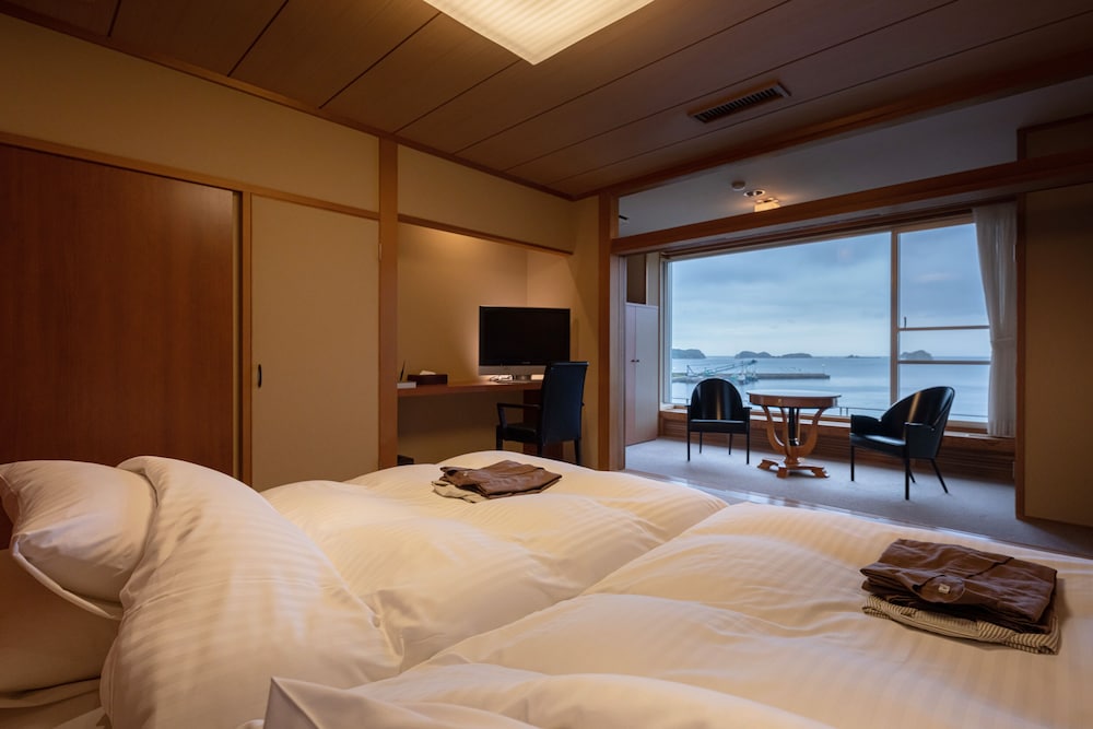 ジュニアスイート　源泉オーシャン露天【禁煙】 客室0 | 壱岐リトリート 海里村上 by 温故知新