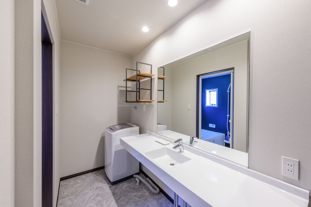 House 104 バスルームのシンク0 | Rakuten STAY HOUSE x WILL STYLE 佐世保