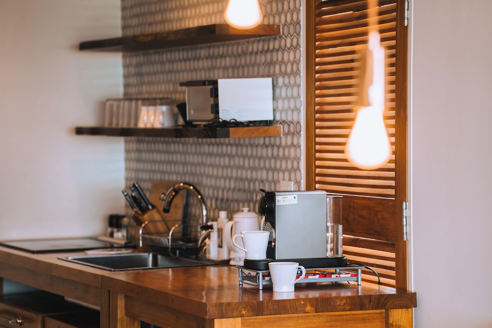 エグゼクティブ コンドミニアム 3 ベッドルーム 禁煙 専用キッチン7 | ブルー ステーキ ワンダー ナガハマ