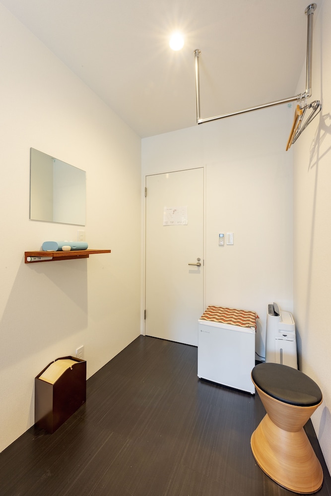 スタンダード ダブルルーム 共用バスルーム 客室3 | plat hostel keikyu asakusa karin
