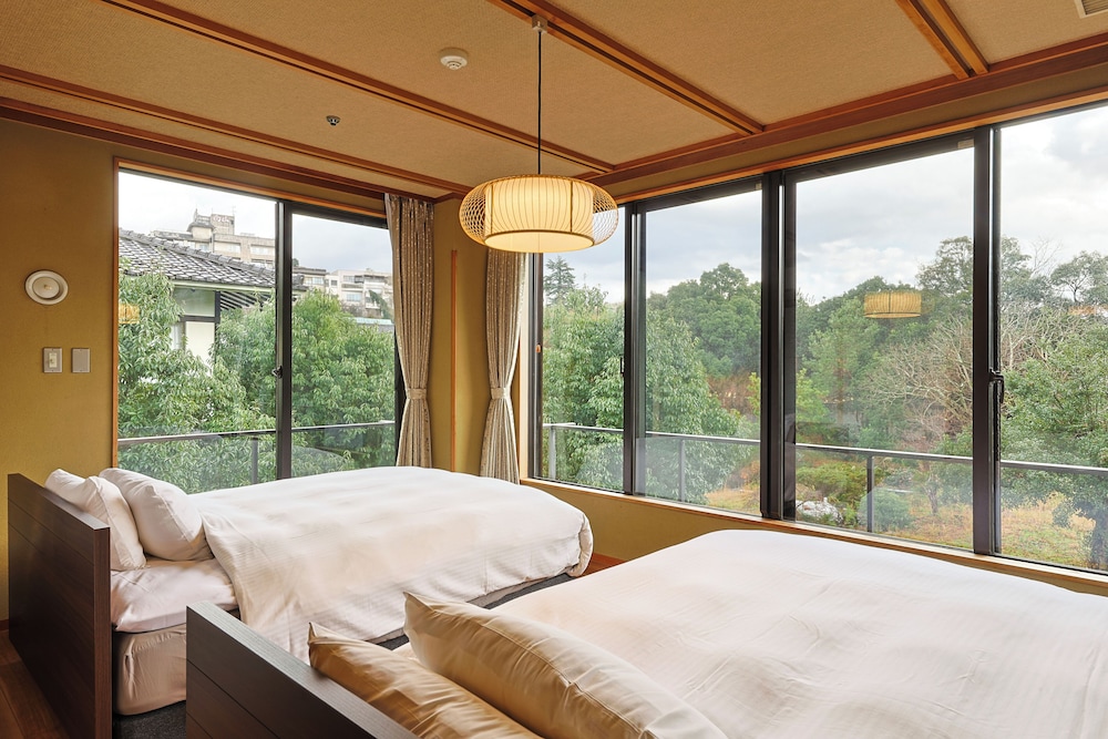 別邸 [奏] 2階デラックス和洋室 禁煙 客室0 | 山代温泉みやびの宿 加賀百万石