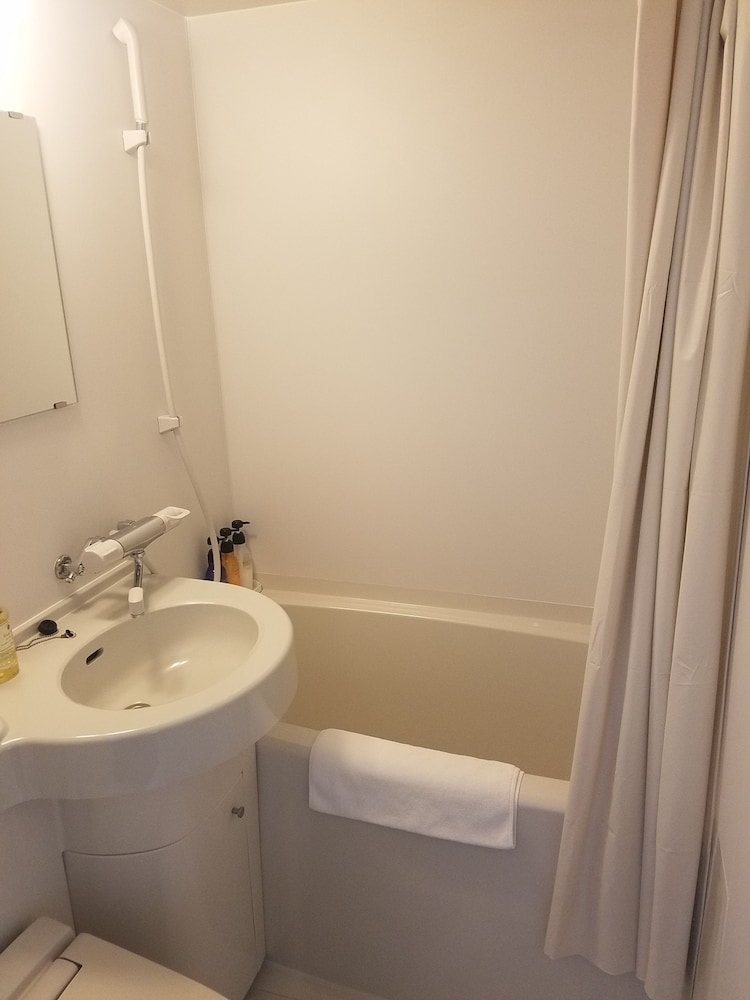 ベーシック ツインルーム 禁煙 バスルーム0 | 村山西口ホテル