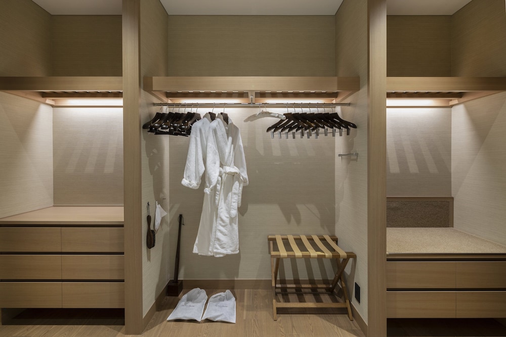 コーナースイート ツイン (朝食・クラブラウンジ利用付) 106平米 客室3 | The Okura Tokyo (オークラ東京)