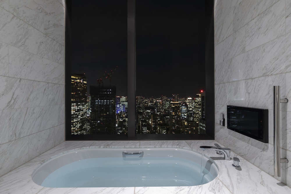 コーナースイート ツイン (朝食・クラブラウンジ利用付) 106平米 バスルーム1 | The Okura Tokyo (オークラ東京)