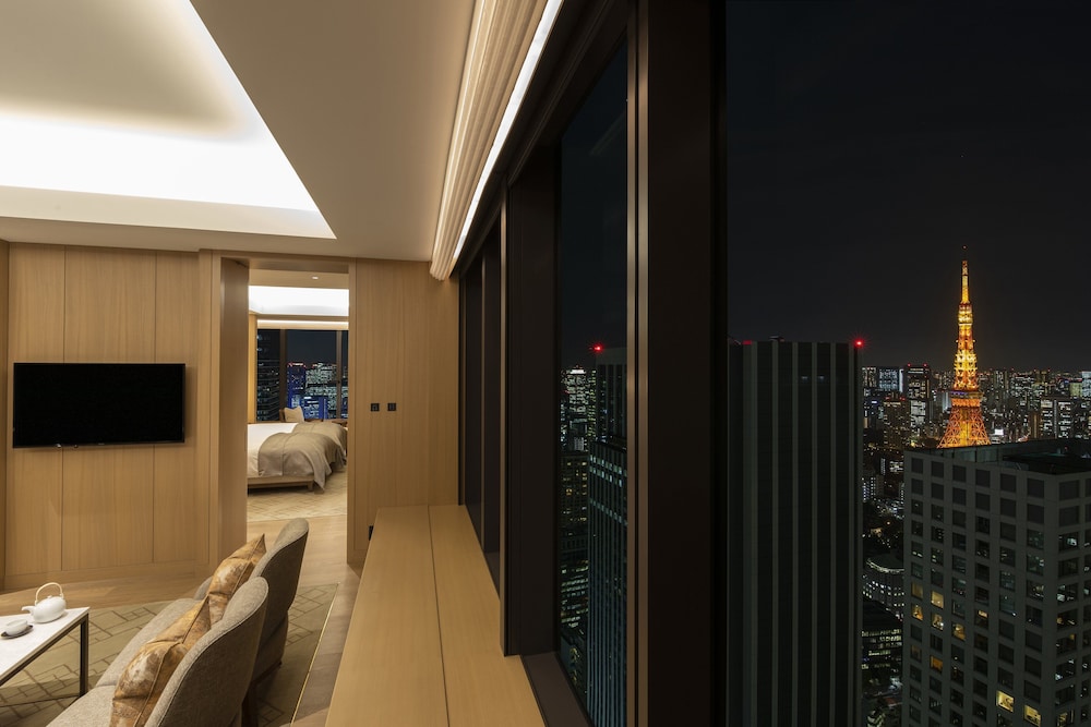 コーナースイート ツイン (朝食・クラブラウンジ利用付) 106平米 客室1 | The Okura Tokyo (オークラ東京)