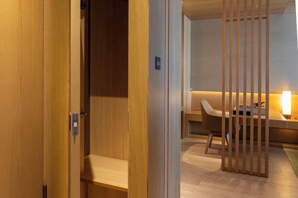 ヘリテージ ビューバス キング (クラブラウンジ利用なし・ヘリテージ特典なし) ジュニアスイート 60平米 施設内の設備0 | The Okura Tokyo (オークラ東京)