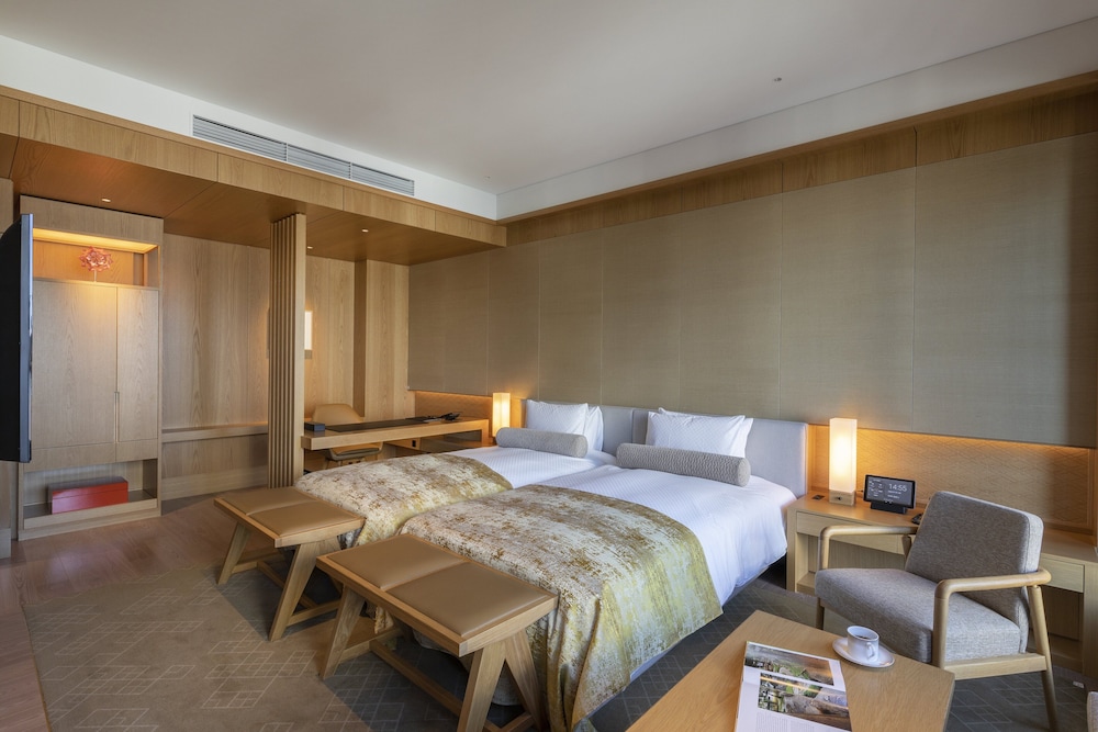 ヘリテージ ビューバス ツイン (朝食・クラブラウンジ利用付) ジュニアスイート 60平米 | The Okura Tokyo (オークラ東京)