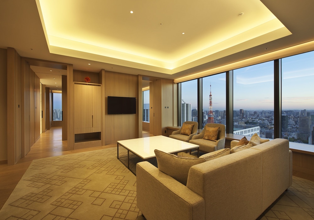 コーナースイート ツイン (朝食・クラブラウンジ利用付) 106平米 | The Okura Tokyo (オークラ東京)