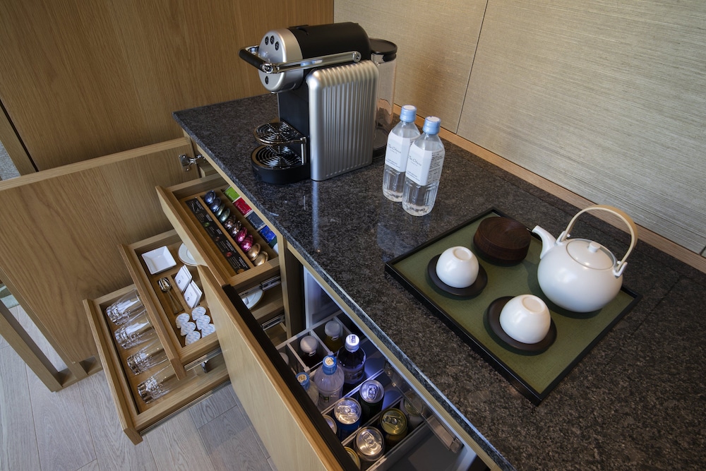 ヘリテージスイート ツイン (朝食・クラブラウンジ利用付) 120平米 客室1 | The Okura Tokyo (オークラ東京)