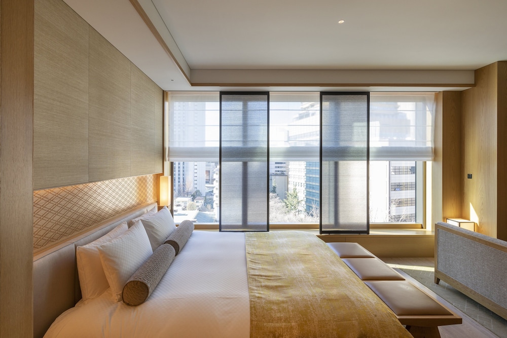 ヘリテージプレミア キング (朝食・クラブラウンジ利用付) ジュニアスイート 63平米 客室3 | The Okura Tokyo (オークラ東京)