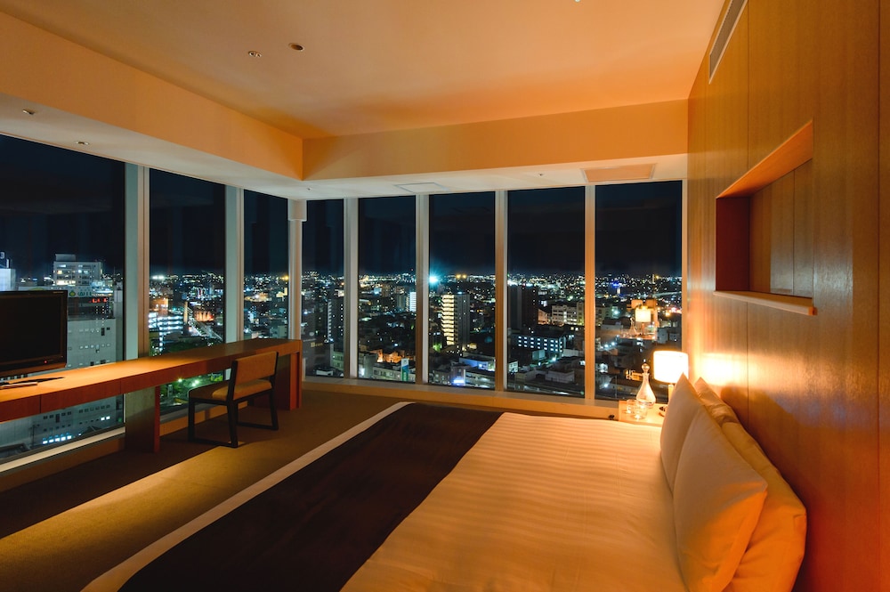 ラグジュアリーコーナーキング禁煙 客室2 | ホテル アーク リッシュ 豊橋