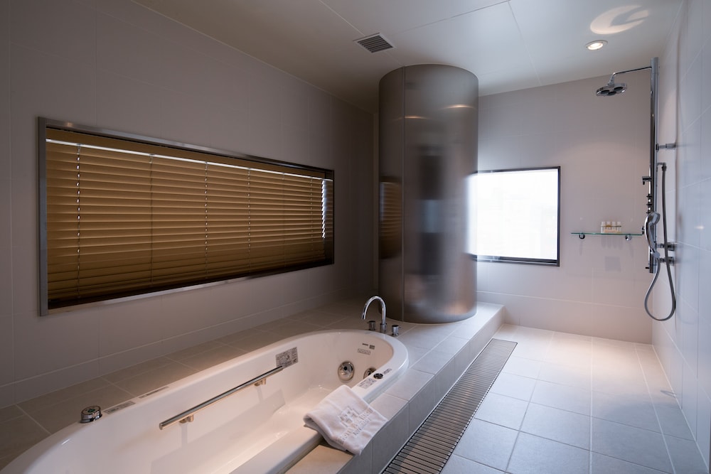 エグゼクティブフロア　ラグジュアリースイート禁煙 バスルーム1 | ホテル アーク リッシュ 豊橋