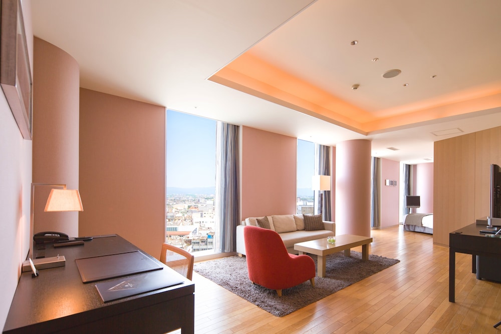 エグゼクティブフロア　ラグジュアリースイート禁煙 シティ ビュー0 | ホテル アーク リッシュ 豊橋