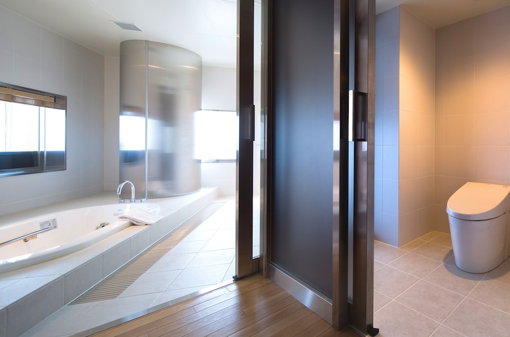 エグゼクティブフロア　ラグジュアリースイート禁煙 バスルーム2 | ホテル アーク リッシュ 豊橋