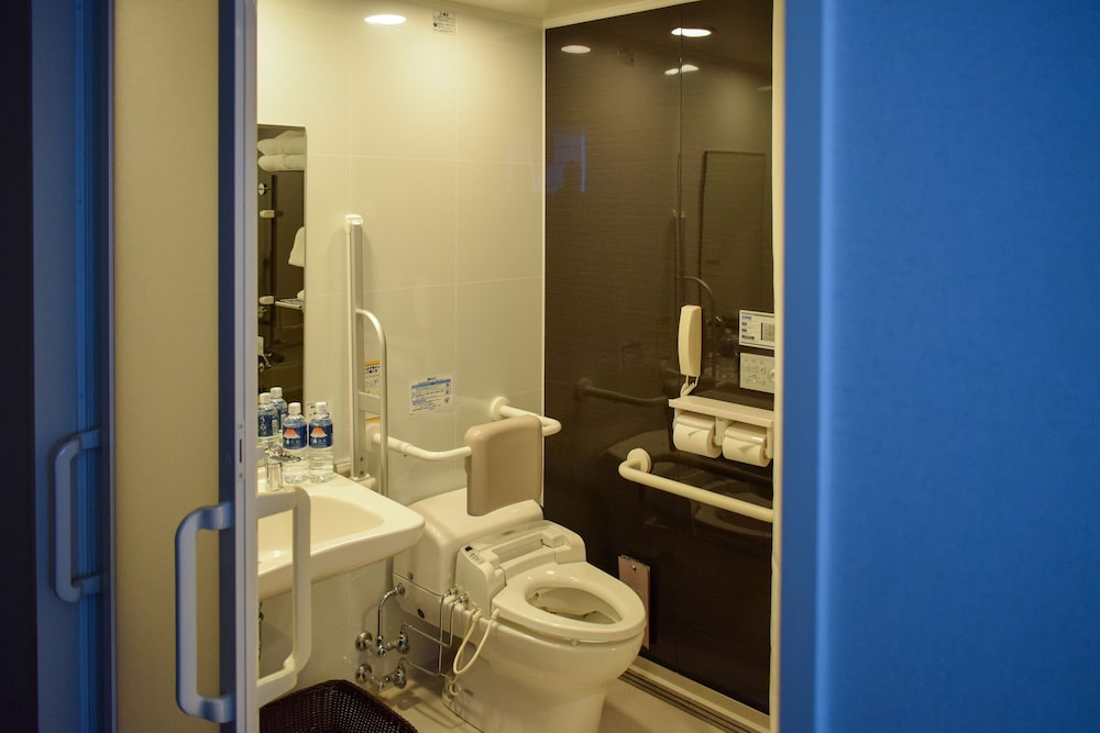 ユニバーサルツイン禁煙 景色なし バスルーム1 | ホテル アーク リッシュ 豊橋