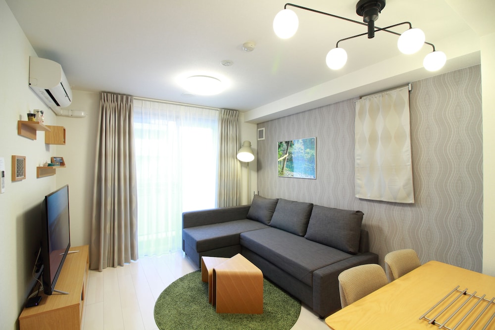 ã¢ããŒãã¡ã³ã 201 ãªãã³ã°ã«ãŒã 0 | W&M ããŠã¹