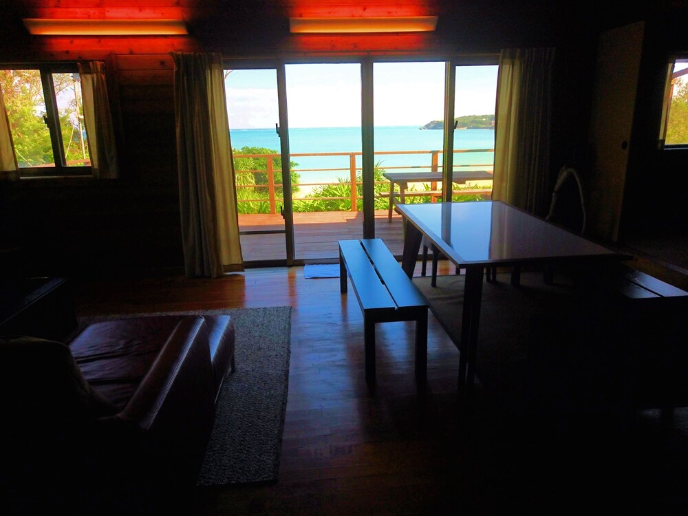 コテージ 禁煙 オーシャンビュー リビングルーム5 | プライベートビーチハウス