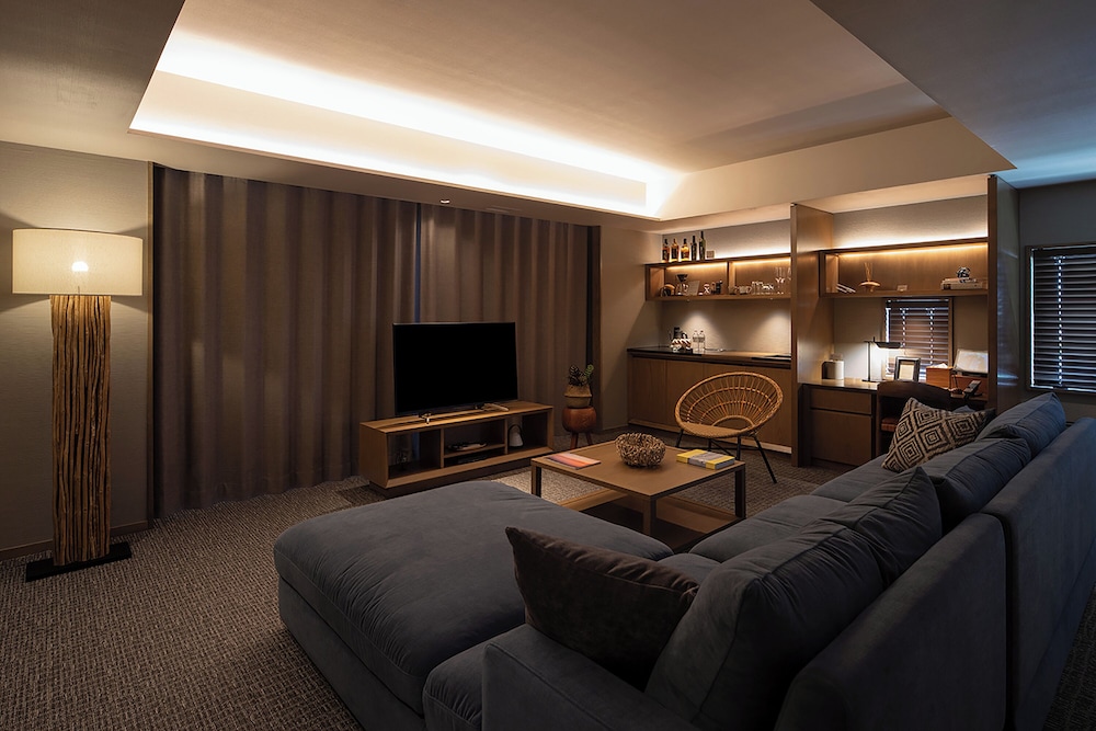 プレミアスイート64平米 /テラス付 / 禁煙 客室2 | グランディスタイル 沖縄 読谷 ホテル & リゾート