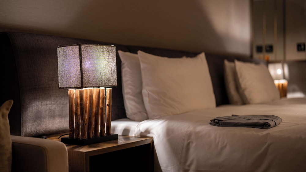 ジュニアスイート50平米 / テラス付 禁煙 客室10 | グランディスタイル 沖縄 読谷 ホテル & リゾート